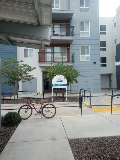 Clinica Sierra Vista - Blackstone Health Center